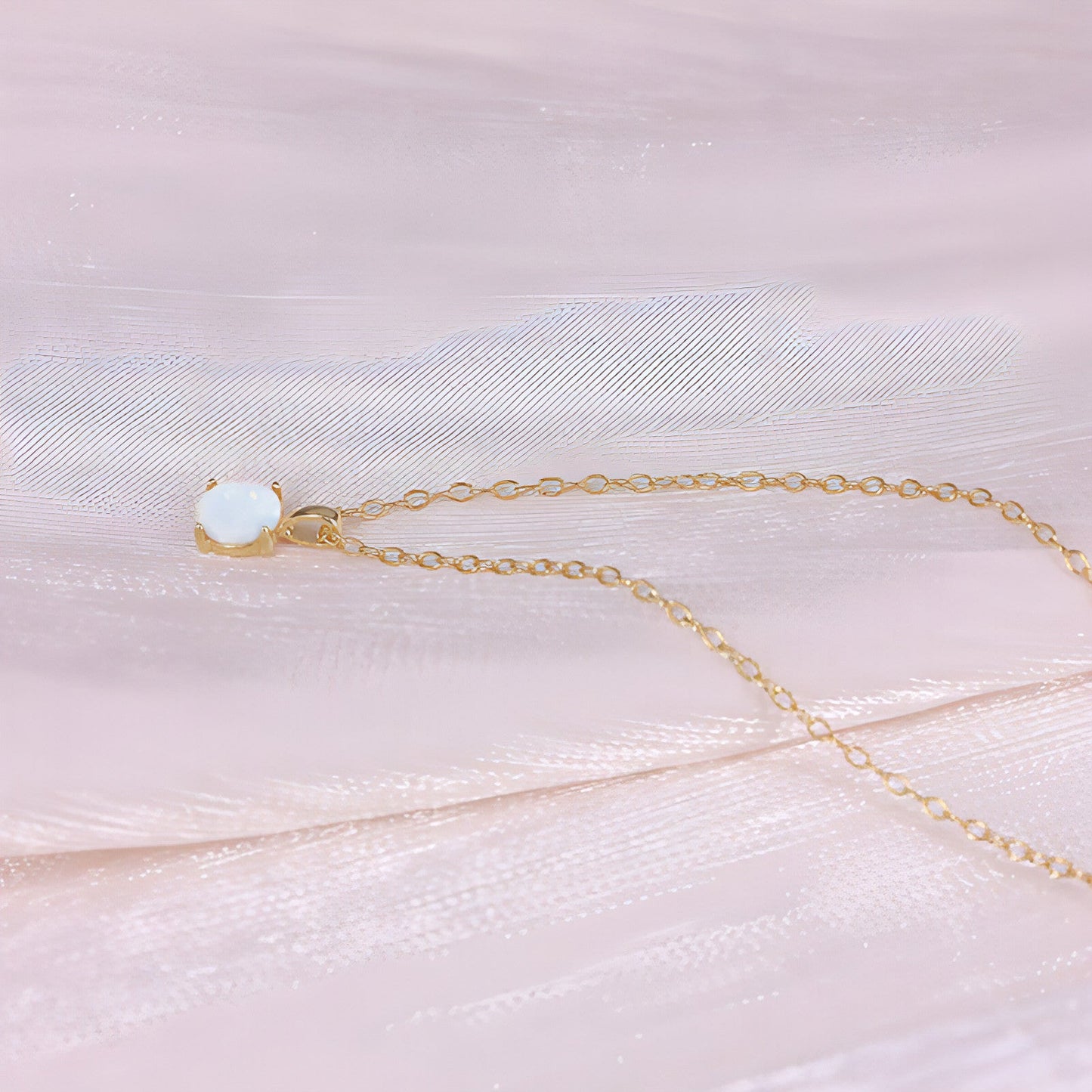LuxeJewels™ Aurora Opal Light Necklace | Northern Lights in Jewelry