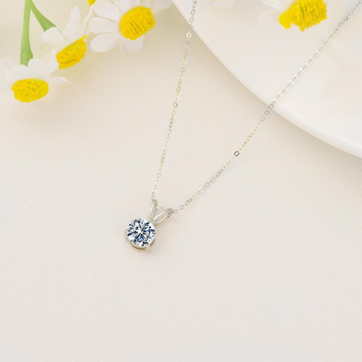 Moissanite Necklace for Women In 14K Gold, 0.5-2 Carats D Color VVS1 Brilliant Cut Moissanite Solitaire Simulated Diamond Pendant Anniversary Birthday Women Jewelry Gifts