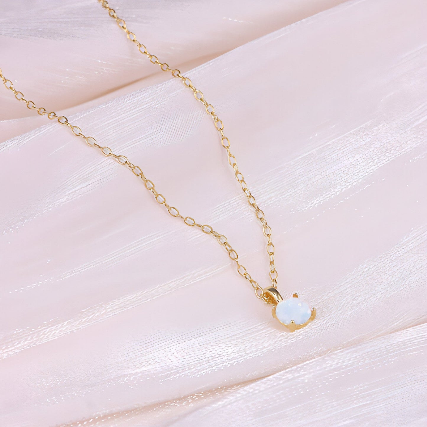 LuxeJewels™ Aurora Opal Light Necklace | Northern Lights in Jewelry